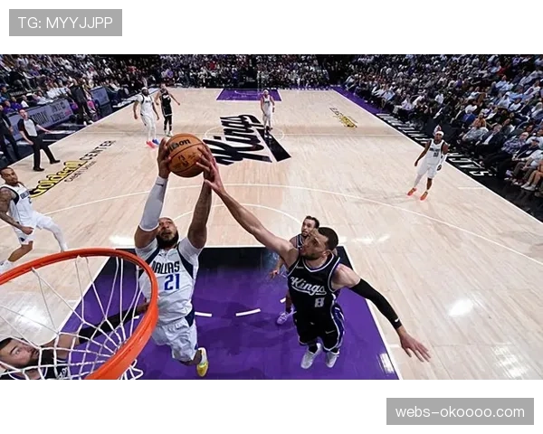 独行侠客场挑战爵士，内线对决影响比赛走向