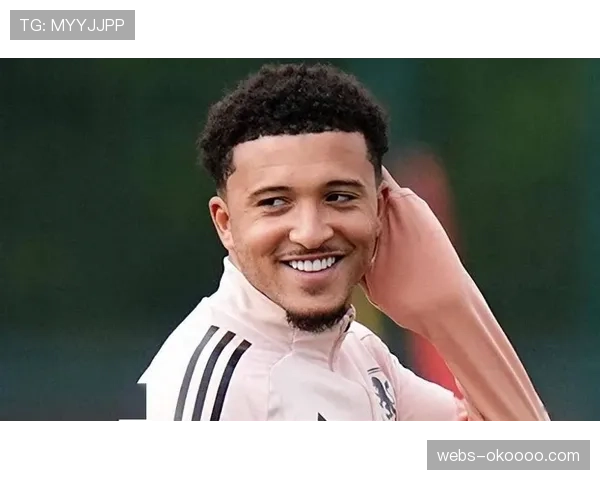 桑乔右侧助攻罗杰斯劲射破门，维拉客场先声夺人